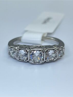 Swarovski Crystal Elements White Crystal Band Ring Minimalist Sz 6